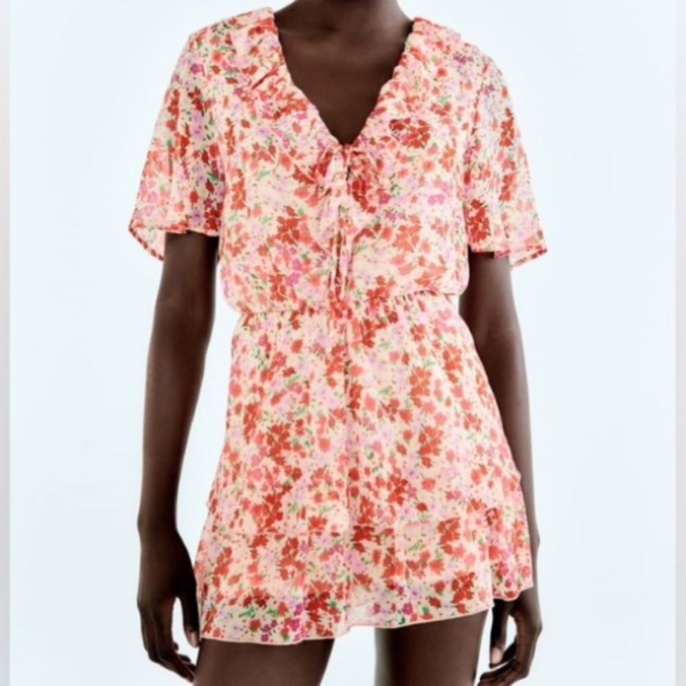 NWT Zara floral romper size. XS